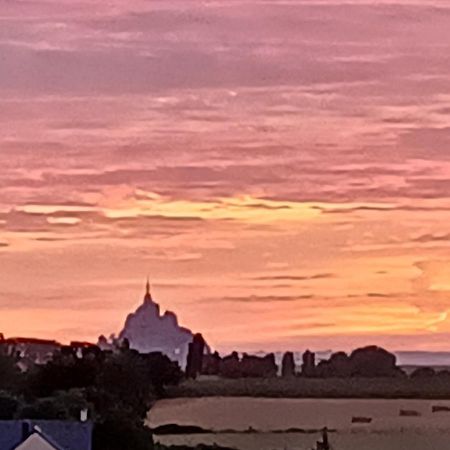 Appartement Lu'Ermael Avec Vue Mont Saint Michel クルティル エクステリア 写真